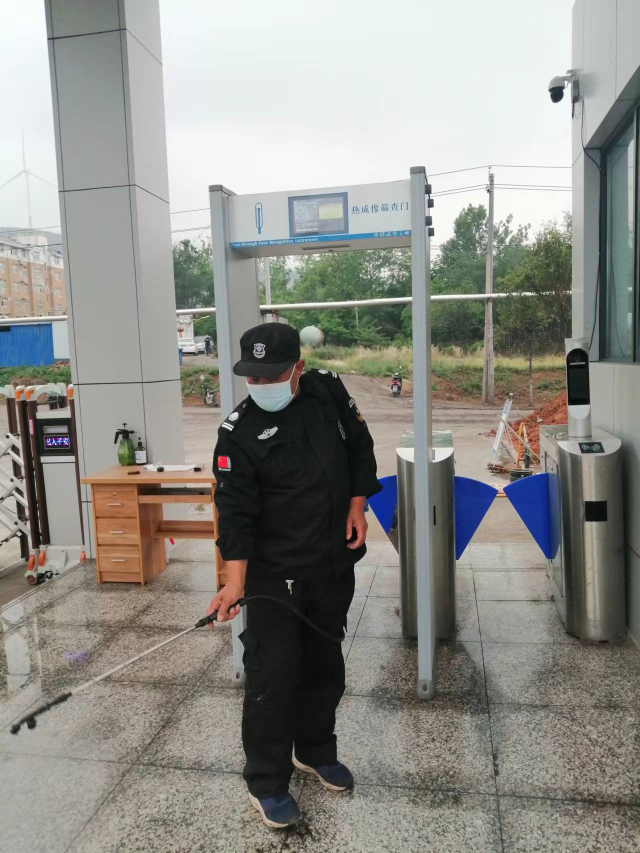 決勝項目建設(shè) 許昌安彩“疫”不容辭