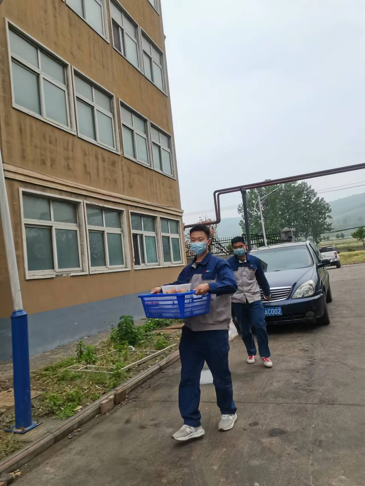 決勝項目建設(shè) 許昌安彩“疫”不容辭