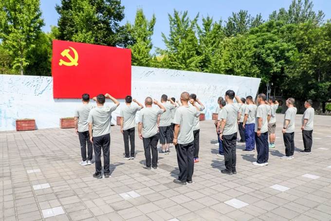 安彩高科組織優(yōu)秀退役軍人開(kāi)展紅色主題教育活動(dòng)